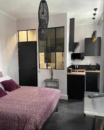 Krisko Parking Prive Et Clos 게스트하우스 아르멘티에레스