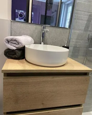 Krisko Parking Privé Et Clos Pensión Armentières