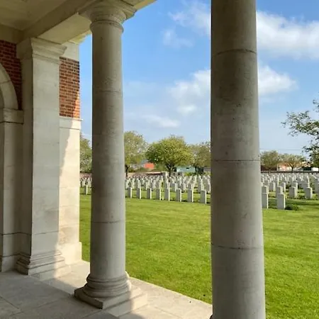 Krisko Parking Privé Et Clos Pensión Armentières